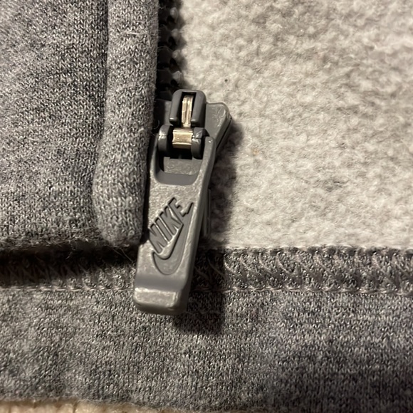 Nike full zip youth hoodie - size L - Picture 4 of 7
